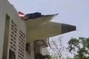 无为印度一波音787客机坠毁机上242人、地面5名学生遇难！我驻印度使馆：机上无中国籍乘客